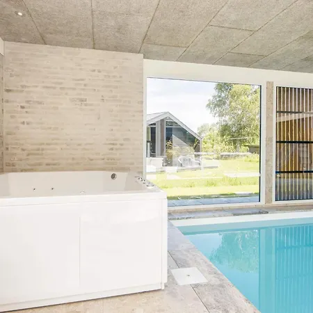 Vakantiehuis Holiday Lxxxi *